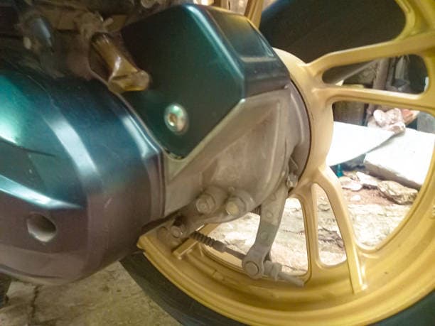 Braking Under Pressure: The Science Behind Effective Stopping Power Learn the physics and engineering principles that make high-performance braking systems essential.