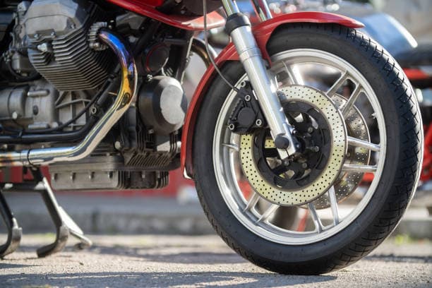 Hybrid and Electric Vehicles: The Future of Regenerative Braking Photo